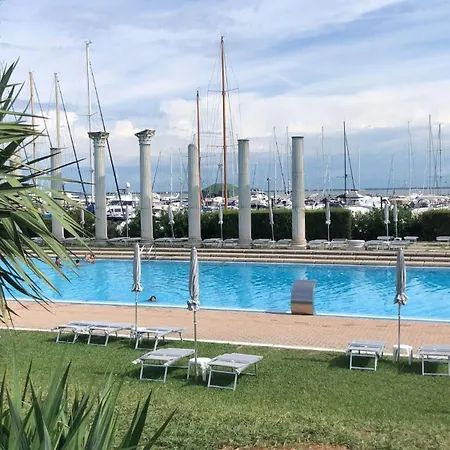 Isola Terramare Appartement *